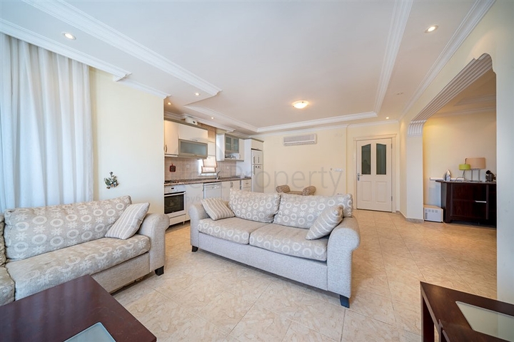 بنتهاوس واسع 4 + 1 مع تراس في منطقة توسمور